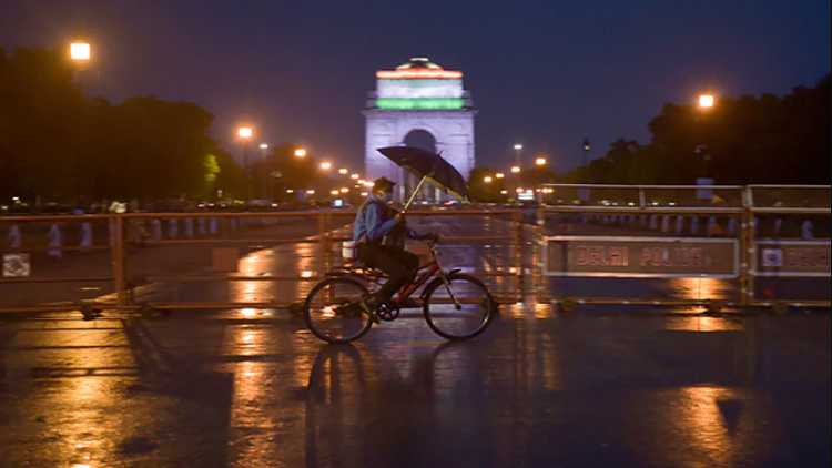 Night Curfew In Delhi
