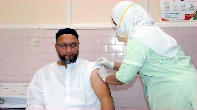 All India Majlis-e-Ittehadul Muslimeen Chief and MP Asaduddin Owaisi taking the COVID vaccination