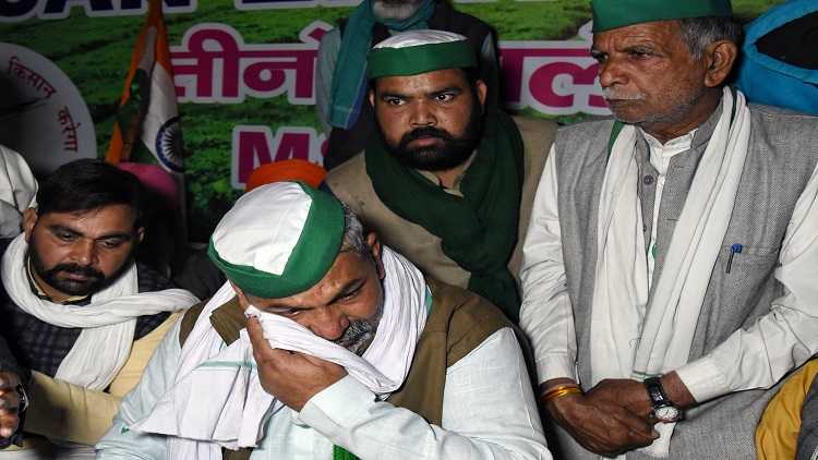 Bharatiya Kisan Union leader Rakesh Tikait got emotional speaking to media at Ghazipur border in Delhi on Thursday