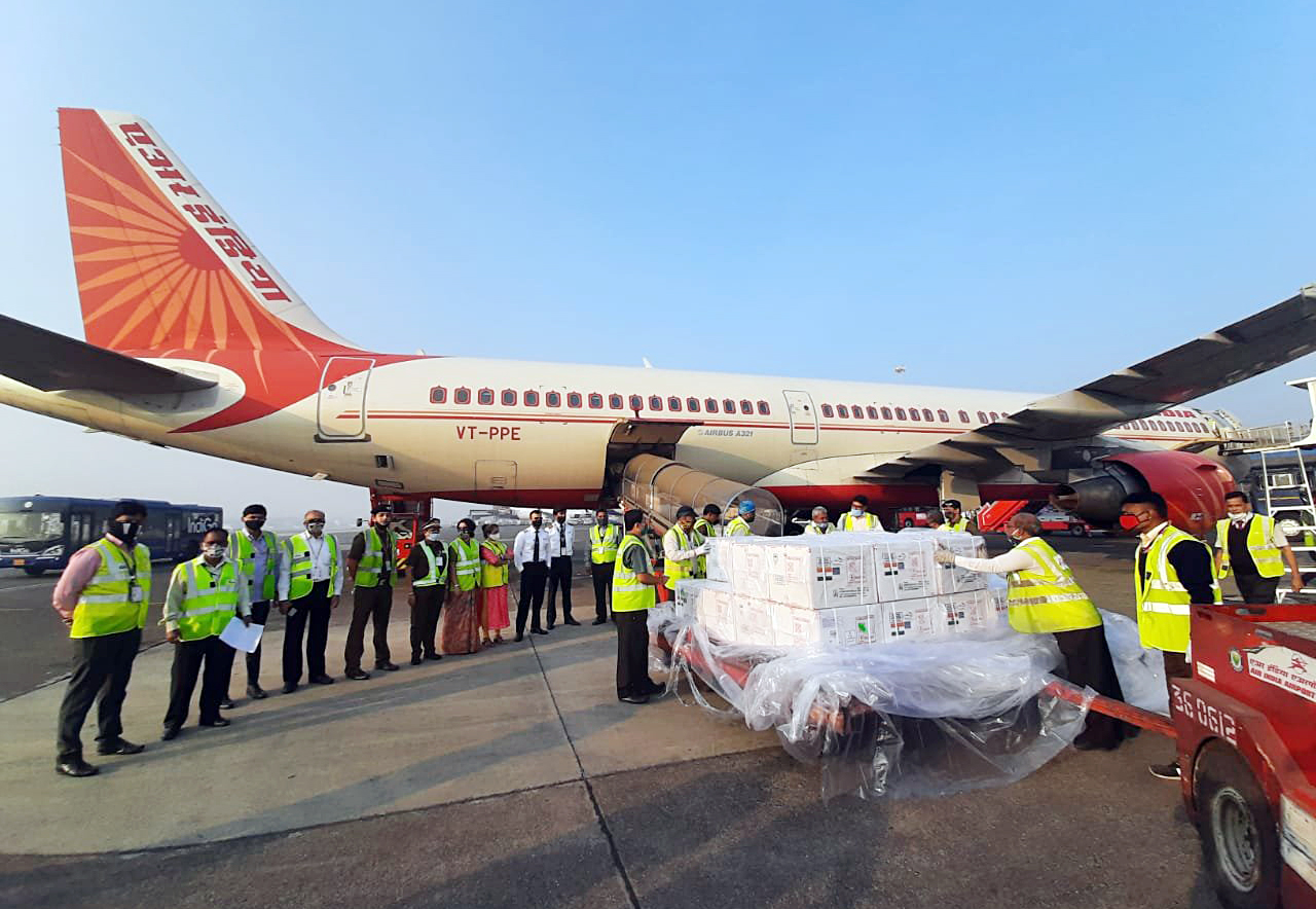  Flight carrying the first consignment of COVID-19 vaccine to Sri Lanka has been delayed from Chhatrapati Shivaji Maharaj International Airport, in Mumbai on Thursday. 