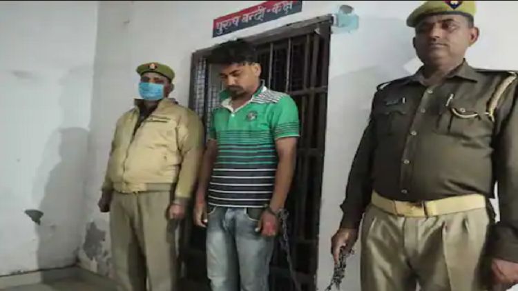 In Hathras, the father, who complained of molestation of the daughter, was shot and killed.