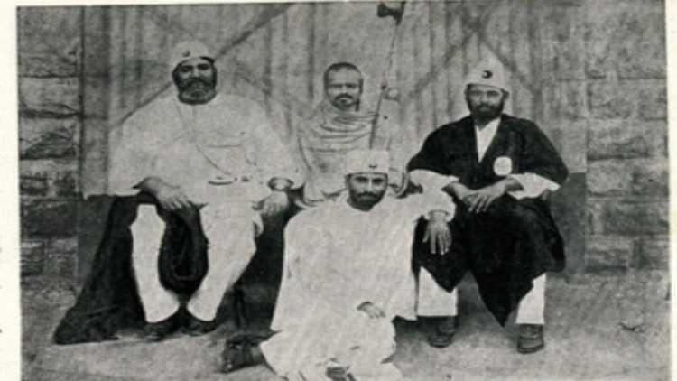 Maulana Mohammad Ali Jauhar, Maulana Shaukat Ali, Shankaracharya and Kichlu in jail during the Khilafat movement 
