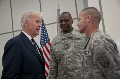 Lt Gen Lloyd Austin with president Joe Biden
