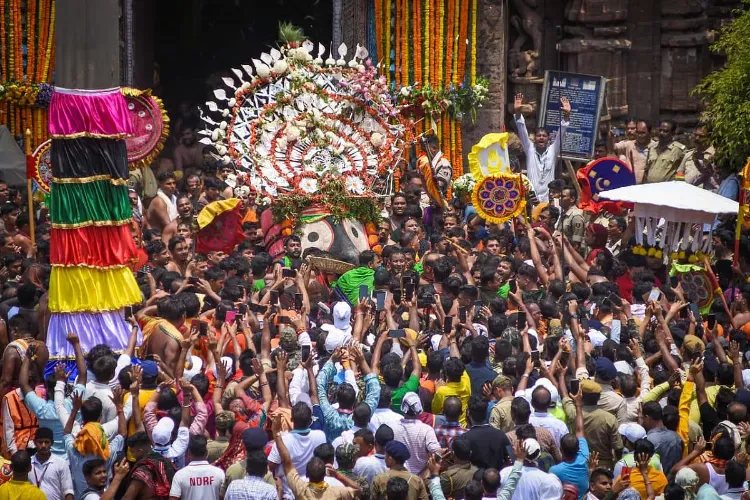  'Pahandi' ritual at Lord Jagannath, Puri