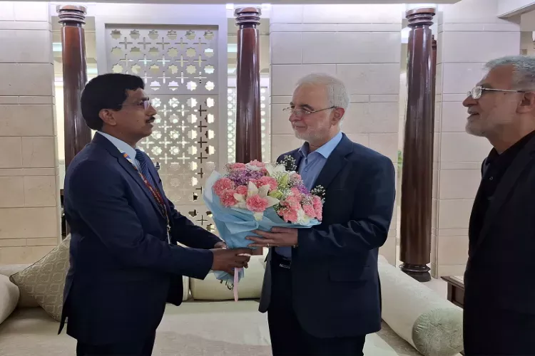 Iran's Interior Minister Eskandar Momeni (Centre) at Delhi Airport 