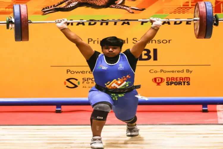  Indian weightlifter Sanjana